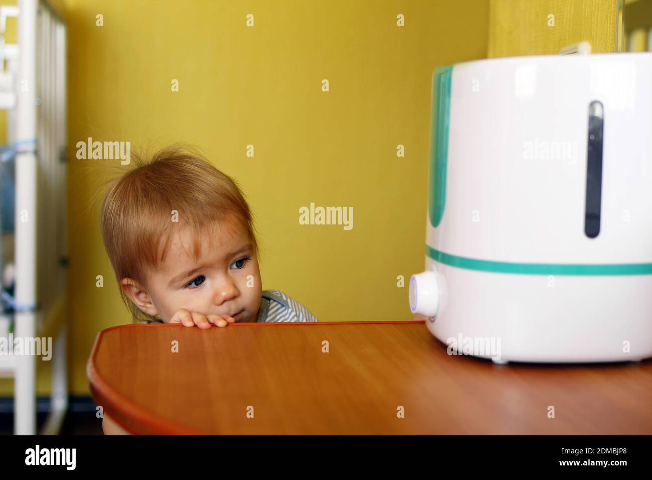 Humidifier And Children High Resolution Stock Photography and Images - Alamy