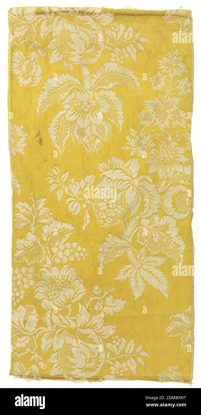 Textile, Medium: silk Technique: damask weave, Woven silk damask showing yellow and white pattern of flowering plants., England, early 18th century, woven textiles, Textile Stock Photo