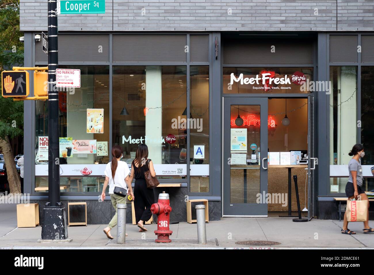 Meet Fresh 鮮芋仙, 37 Cooper Square, New York, NYC storefront photo of a Taiwanese dessert shop in the East Village neighborhood of Manhattan Stock Photo