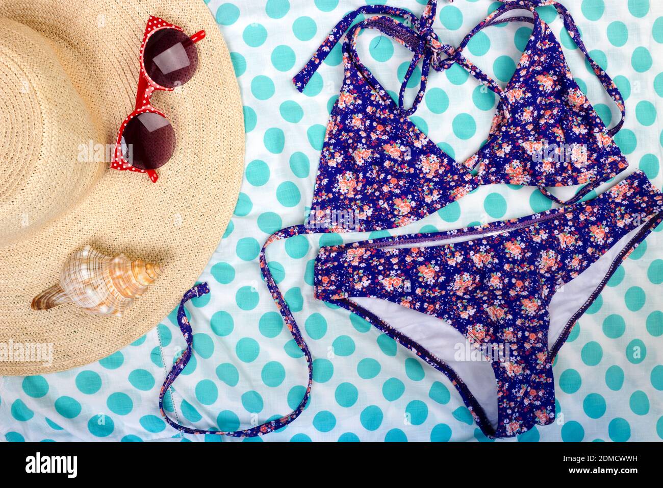 beach bikini helen pool poolside swimsuit