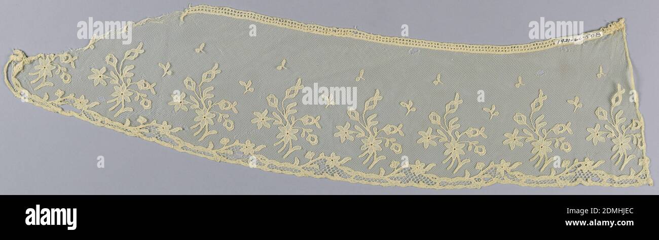 Edging, Medium: cotton Technique: Machine made, White imitation Carrickmacross; pattern of floral sprays cut in muslin and applied to machine net; one ornamental edge., possibly France, ca. 1890, lace, Edging Stock Photo