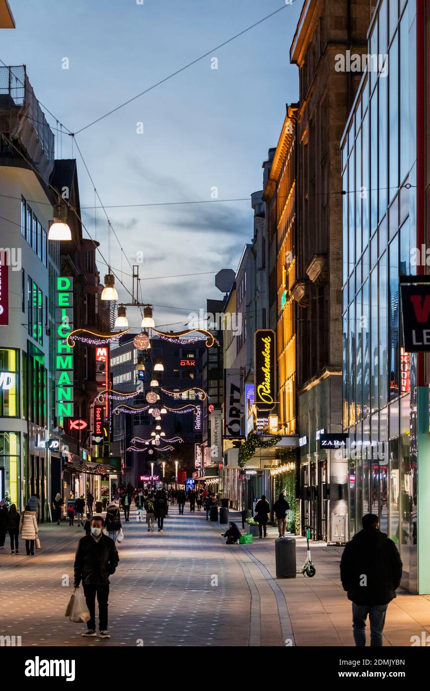 Westenhellweg shopping mile in downtown Dortmund after the lockdown Stock  Photo - Alamy