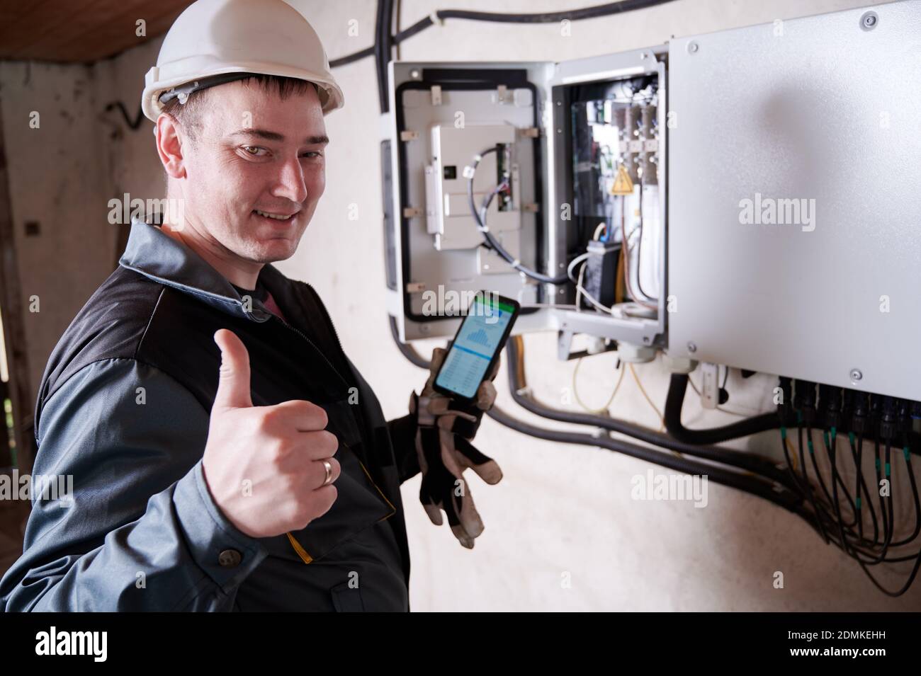 Worker wearing uniform hi-res stock photography and images - Alamy