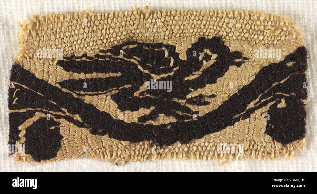 Fragment, Medium: linen, woll Technique; slit tapestry with supplementary weft wrapping., Bird on a serpentine band., Egypt, 3rd–4th century, woven textiles, Fragment Stock Photo