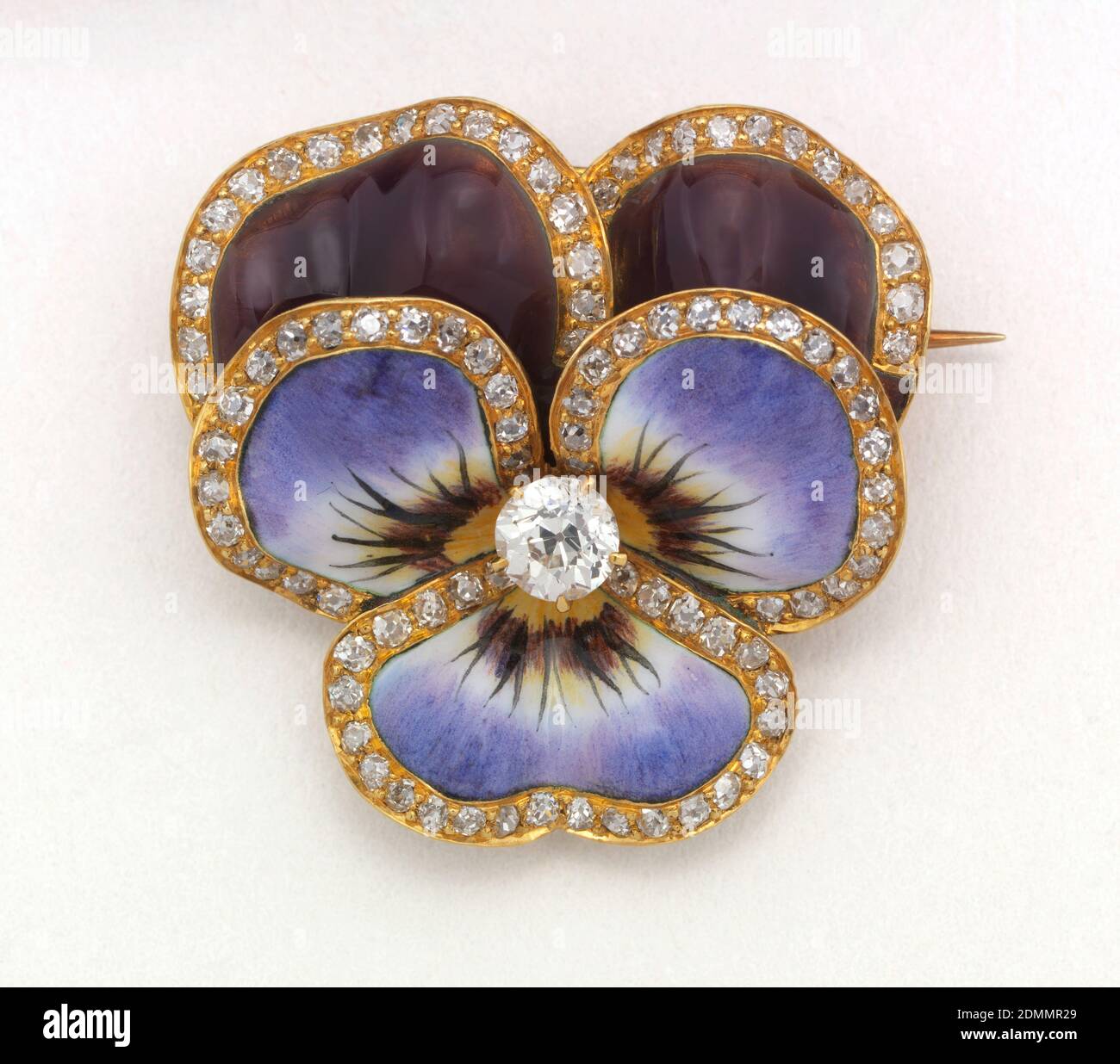 Gold clearance bar brooch