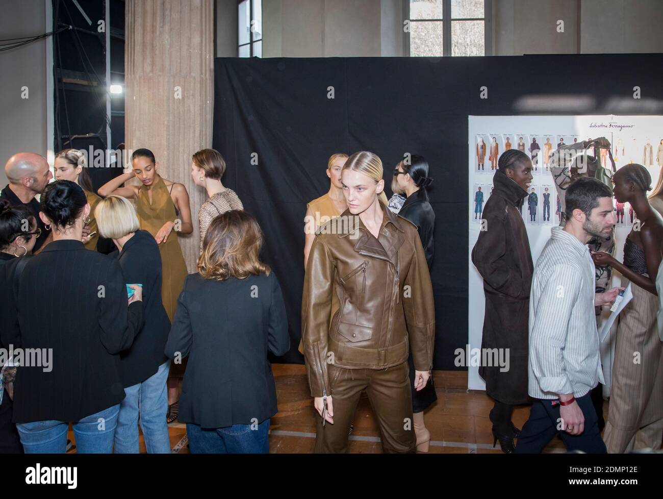 Italian Row Models Group of models runway milan hi-res stock photography and images - Alamy