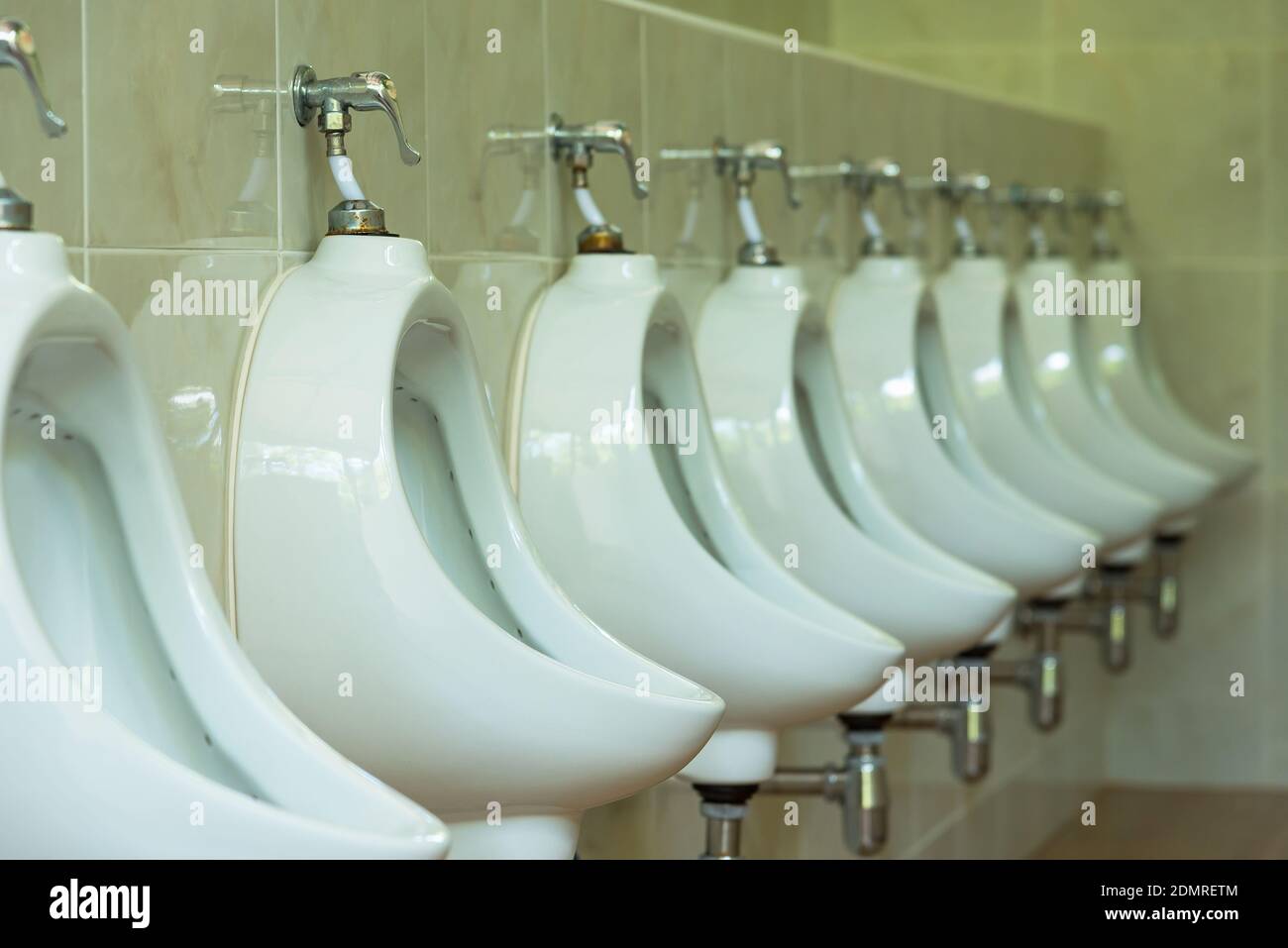 Mounted bowls hires stock photography and images Alamy