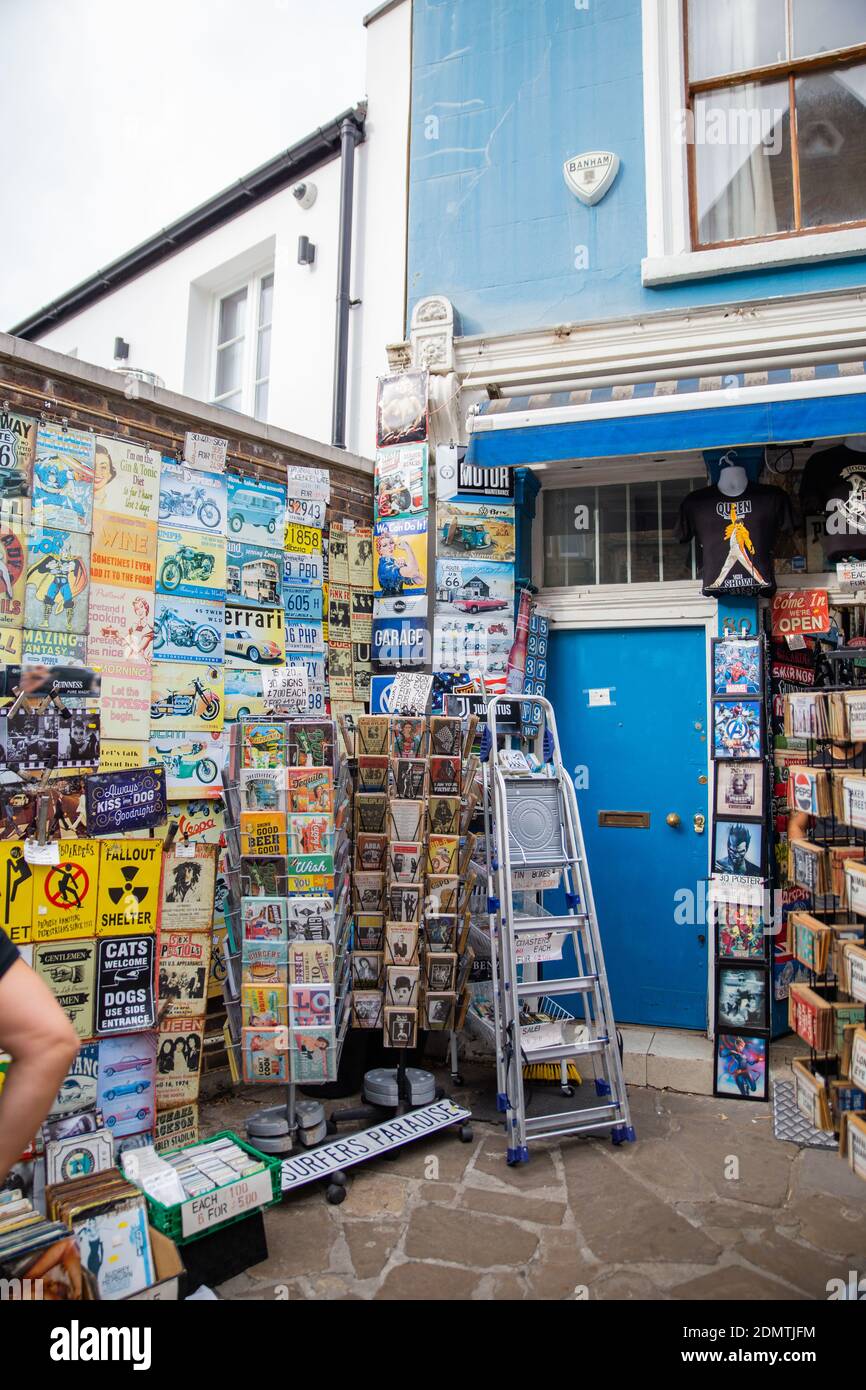 Colorful British music memorabilia shop in Notting Hill Stock Photo Alamy