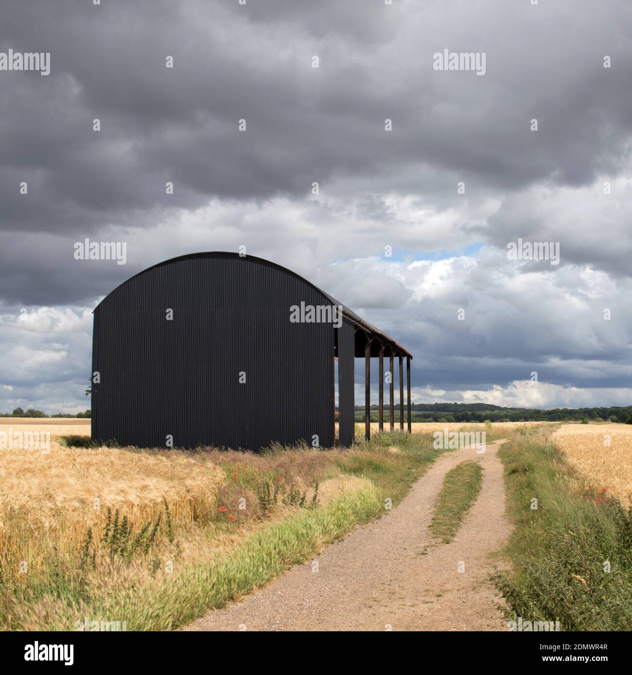 Black barn hi-res stock photography and images - Alamy