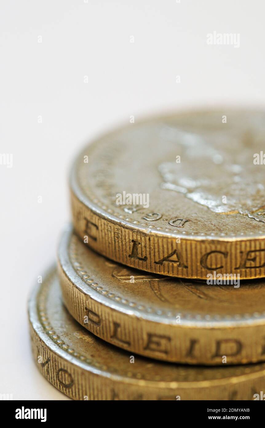 Old pound coins stacked hires stock photography and images Alamy