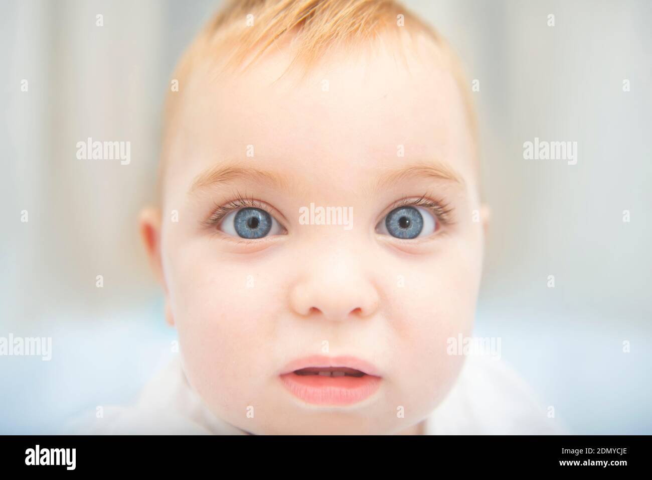 Newborn staring hi-res stock photography and images - Alamy