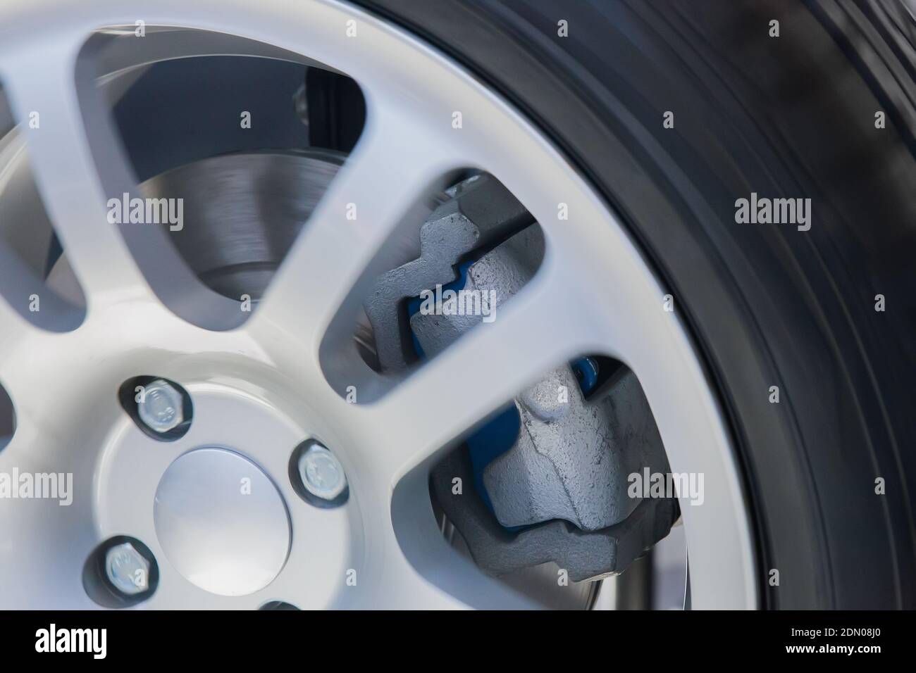 Rotating car wheel hires stock photography and images Alamy