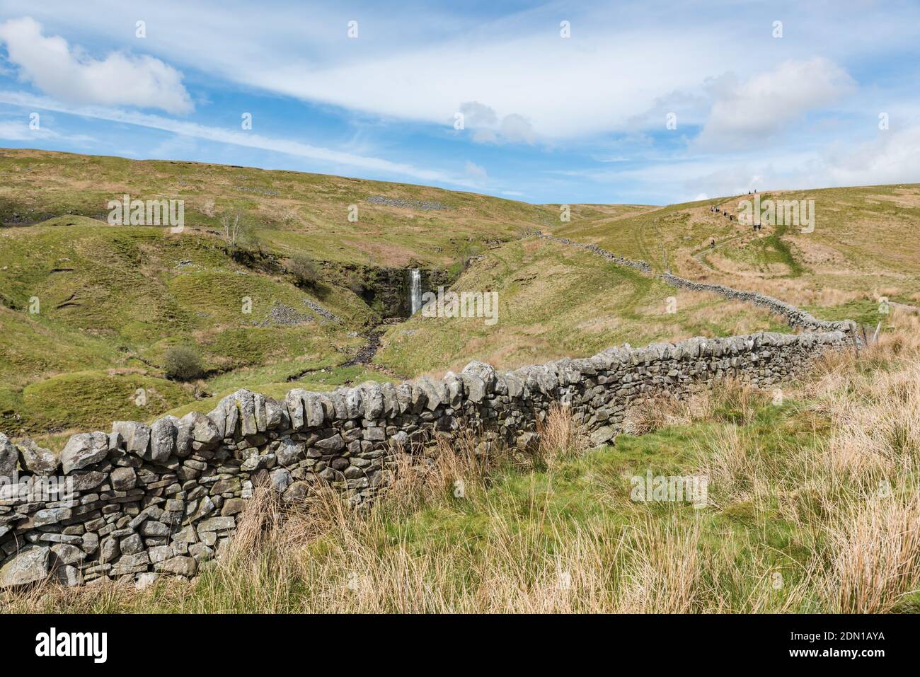 Yorkshire three peaks walkers hires stock photography and images Alamy