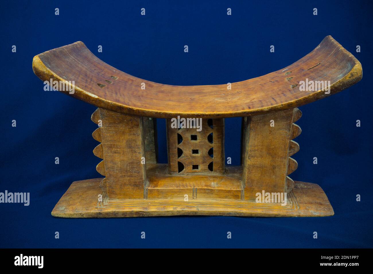 Old Baole Chief's Traditional Stool, an Ivorian sub-division of the Akan Ethnic Group.  Abidjan, Ivory Coast, Cote d'Ivoire.  Purchased 1992 in Cote d Stock Photo