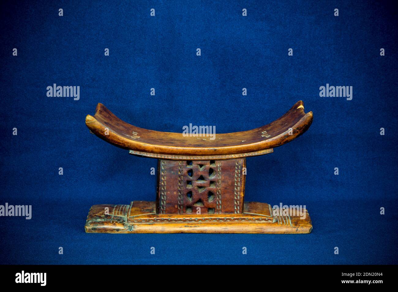 Old Baole Chief's Traditional Stool, an Ivorian sub-division of the Akan Ethnic Group.  Abidjan, Ivory Coast, Cote d'Ivoire.  Purchased 1992 in Cote d Stock Photo