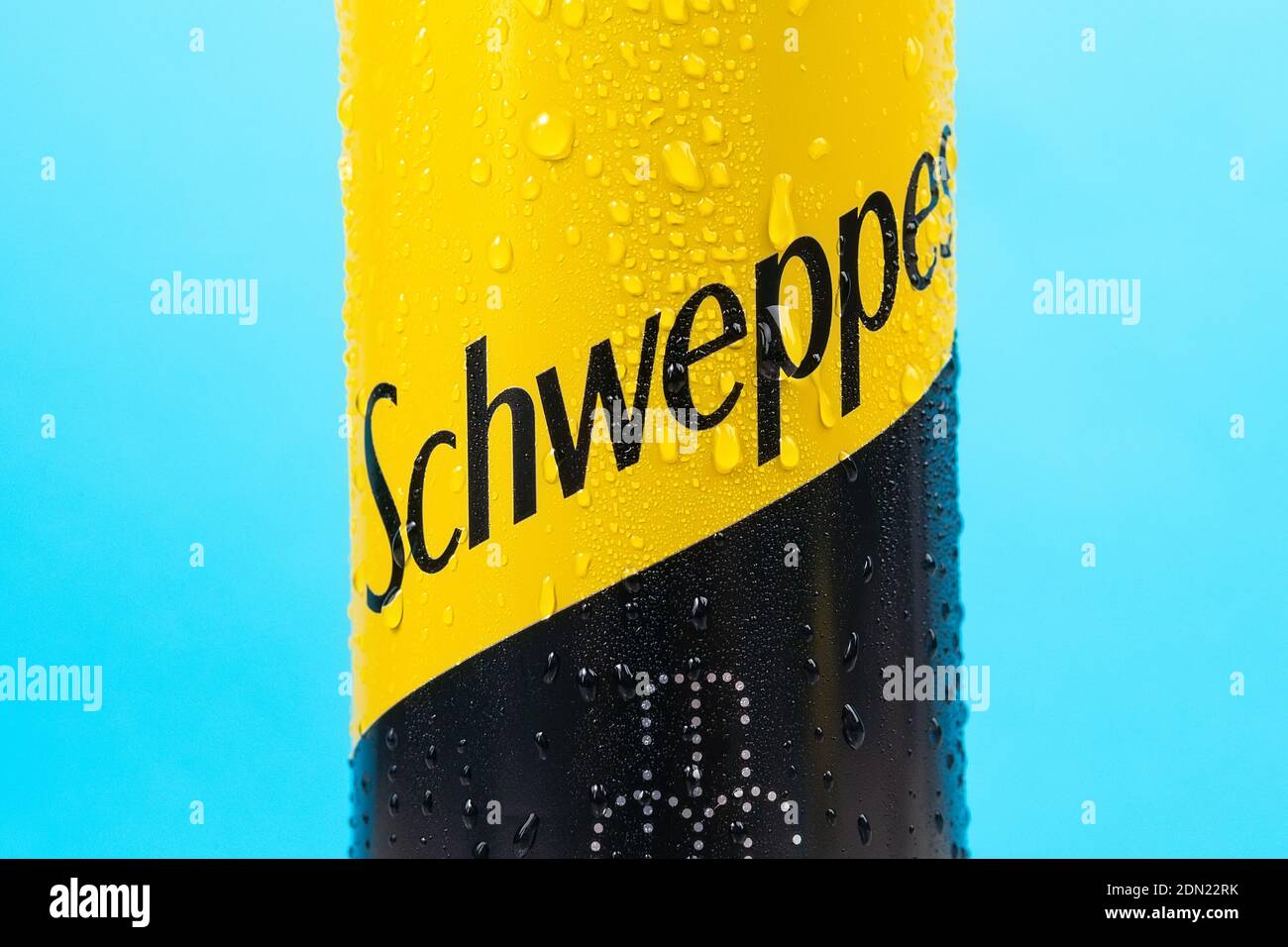 Schweppes White Peach 1 Liter – buy online now! Schweppes –German Sof, $  6,28