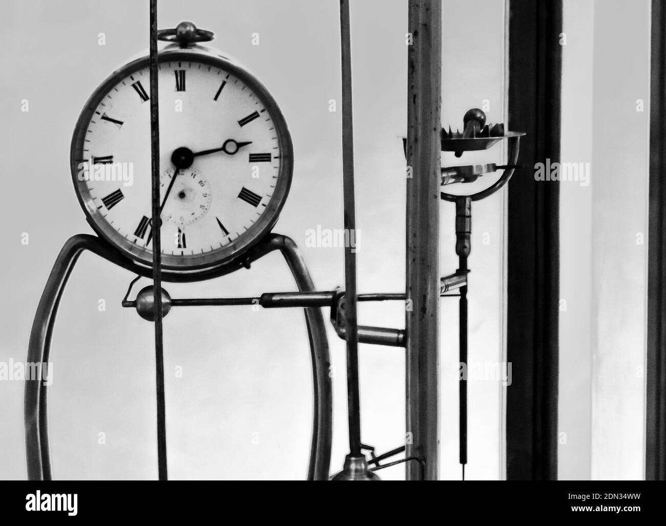 Wall clock movement Black and White Stock Photos & Images Alamy