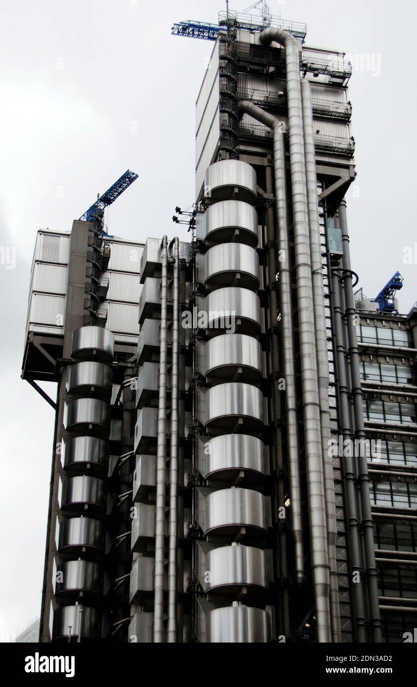 United Kingdom, England, London. Lloyd's building (1978-1986). Designed by Richard Rogers and completed in 1986. It replaced the original Lloyd's insurance building in London. Stock Photo