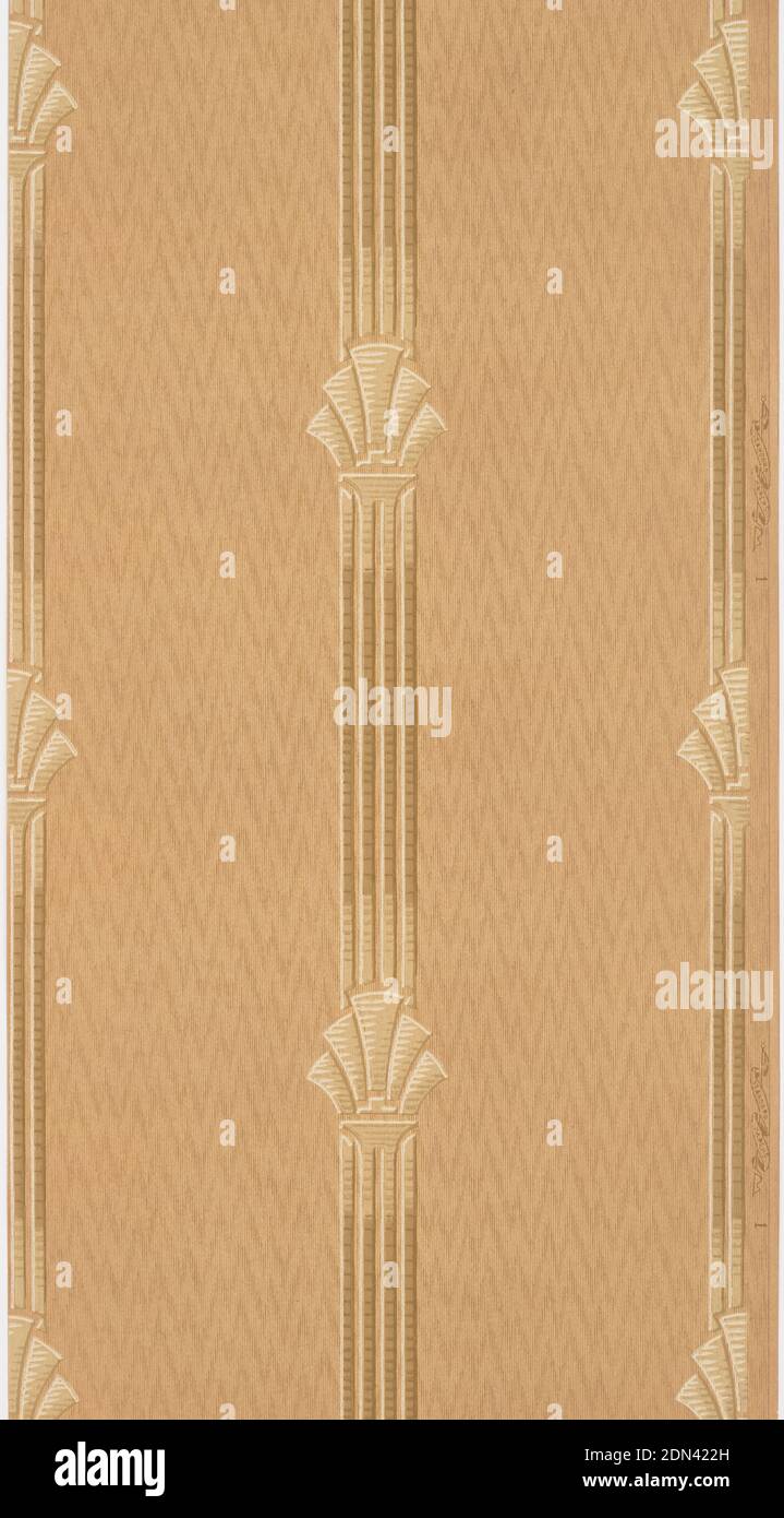 Sidewall, Standard Wall-Paper Company, Standard Wall-Paper Company, Sandy Hill, New York, Machine-printed paper, On tan-pink striated ground, vertical fluted bands with fanned motifs in white and tan., Sandy Hill, New York, USA, 1905–1915, Wallcoverings, Sidewall Stock Photo