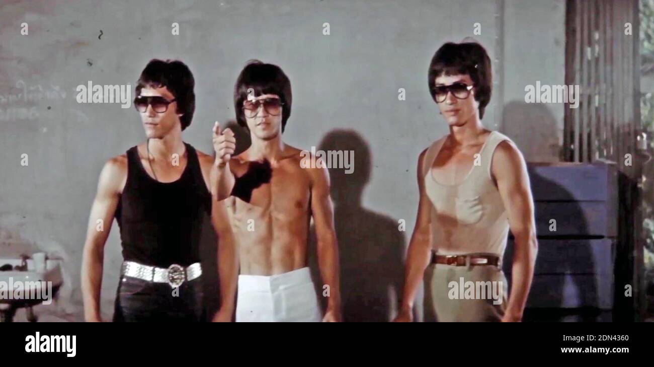 THE CLONES OF BRUCE LEE 1980 Newport Releasing film with from left: Bruce Le, Bruce Lai, Dragon Lee Stock Photo