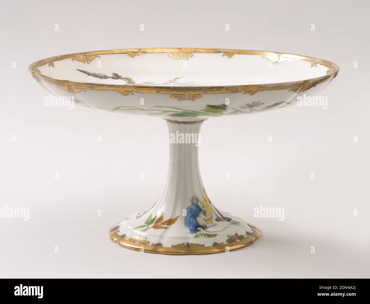cakestand, Pillivuyt & Cie, French, established ca. 1818, Porcelain, enamel decoration, France, ca. 1880, ceramics, Decorative Arts, cakestand Stock Photo