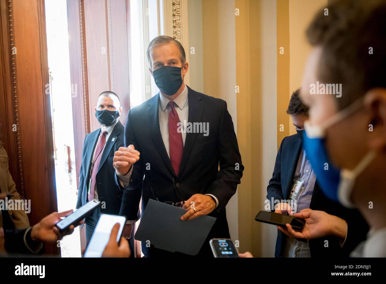 Republican Reporters Reporters outside hi-res stock photography and images - Alamy