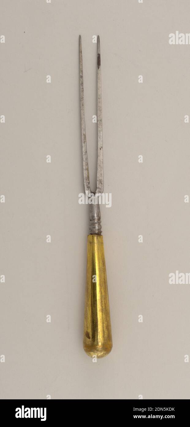 Fork, brass, steel, Fork has two straight two tines. Rounded shoulders, baluster-shaped neck plain brass handle, round in section., England, ca. 1690, cutlery, Decorative Arts, Fork Stock Photo