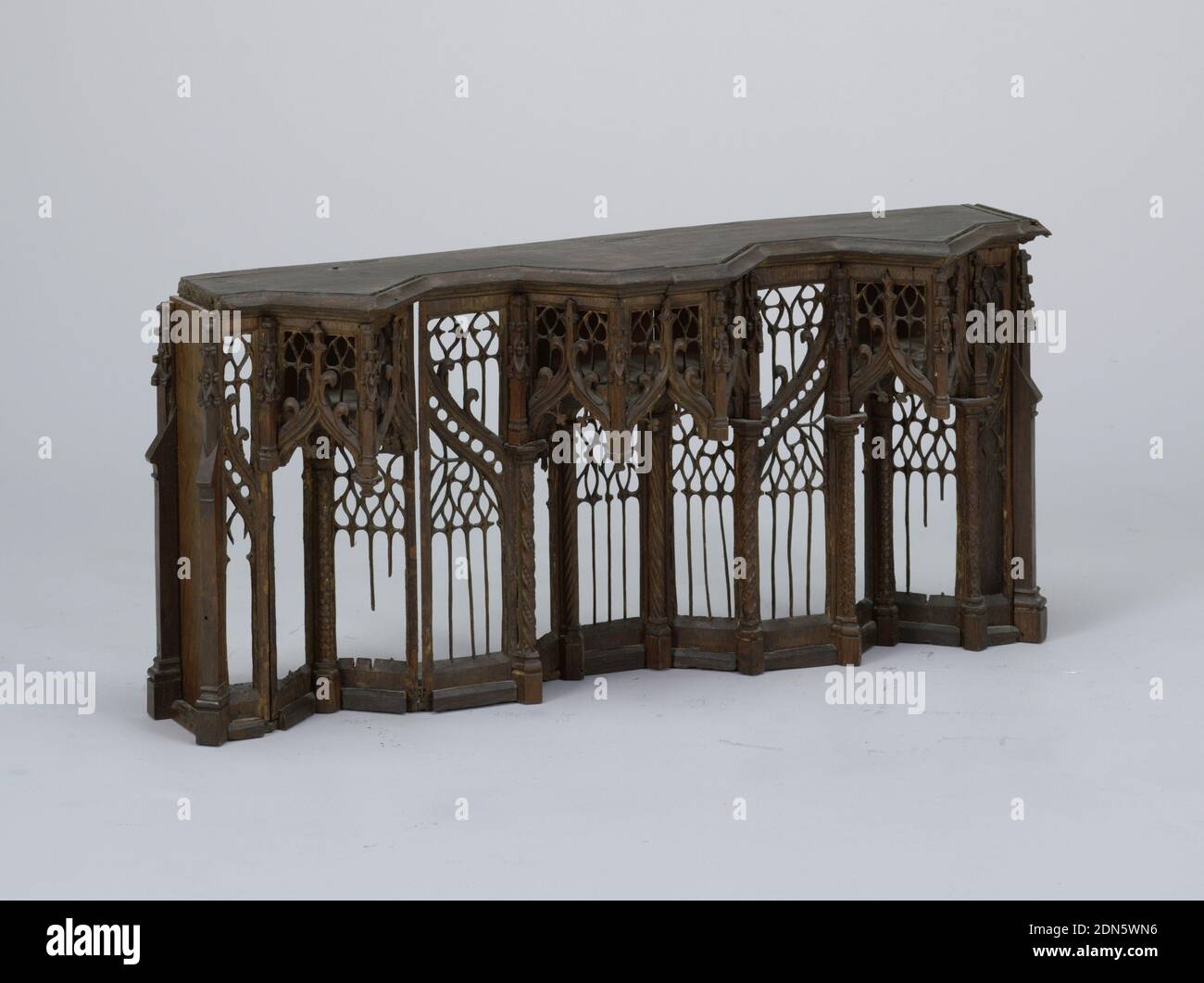 Openwork screen hi res stock photography and images Alamy