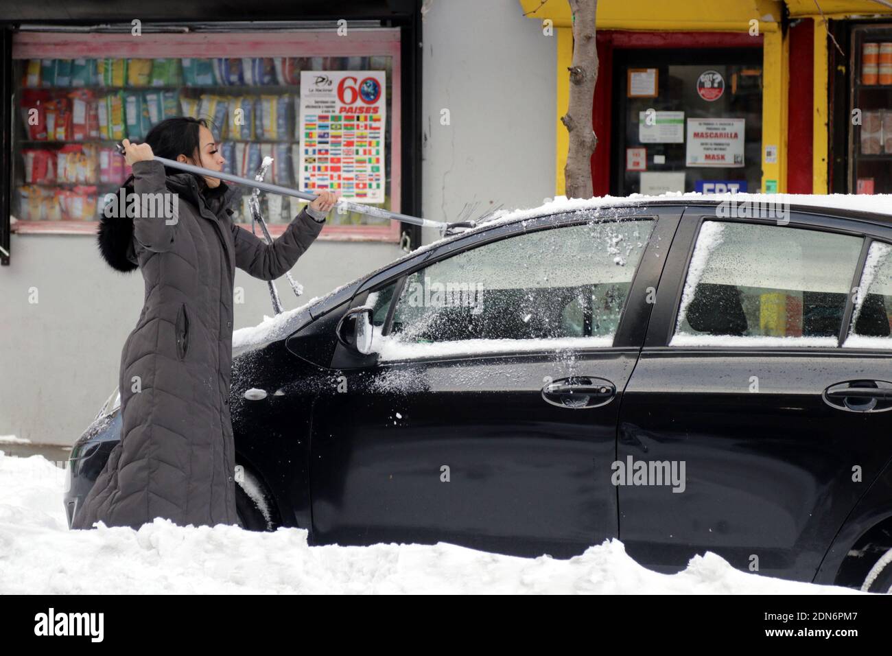 Aftermath of first major snow of the season, New York, NY USA Stock ...