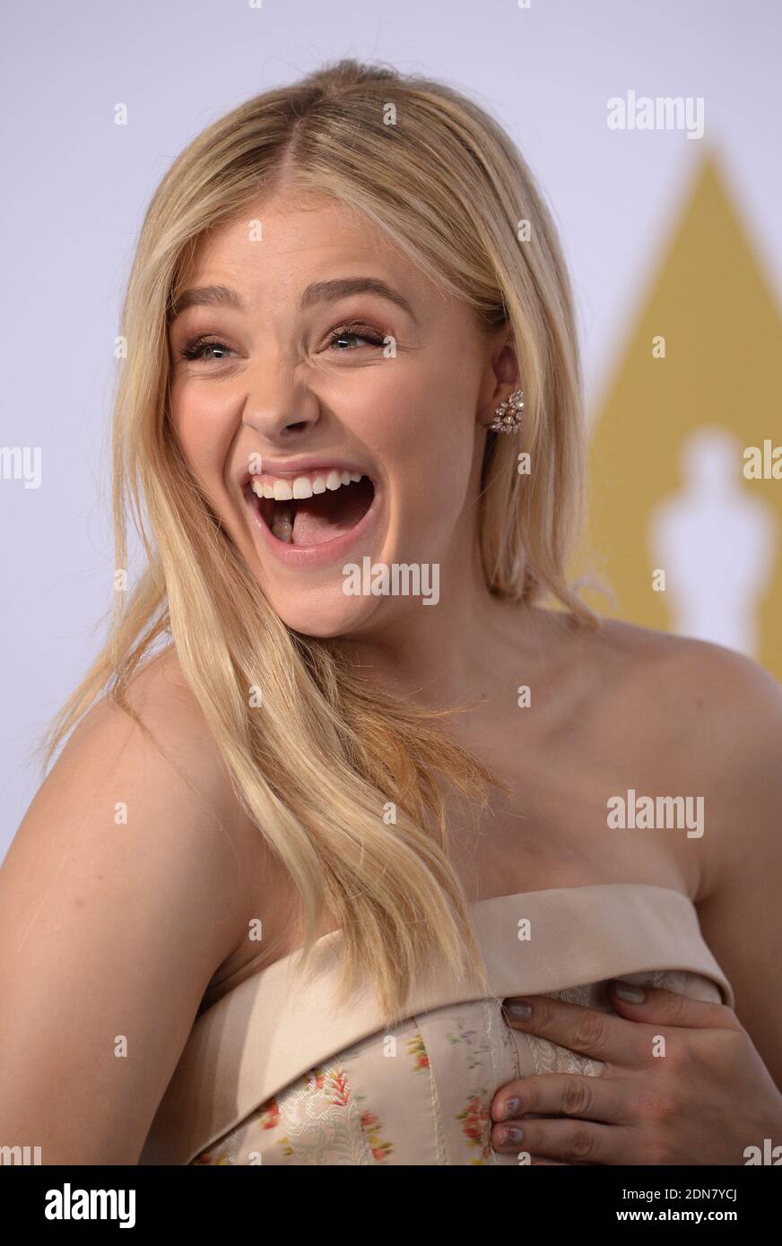 Hair How-To: Chloe Grace Moretz at the 2015 Academy Awards