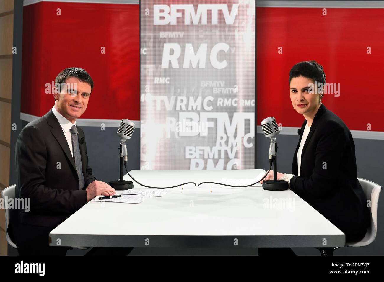 Exclusive - French Prime minister, Manuel Valls is interviewed by Apolline  de Malherbe on RMC radio in Paris, France on February 26, 2015. Photo by  Nicolas Briquet/ABACAPRESS.COM Stock Photo - Alamy