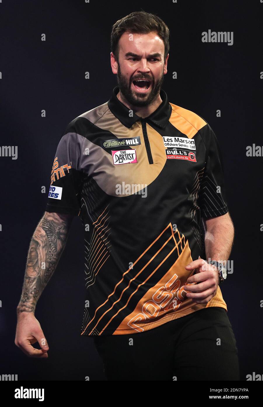Ross Smith celebrates during day three of the William Hill World Darts Championship at Palace, London Stock Photo - Alamy
