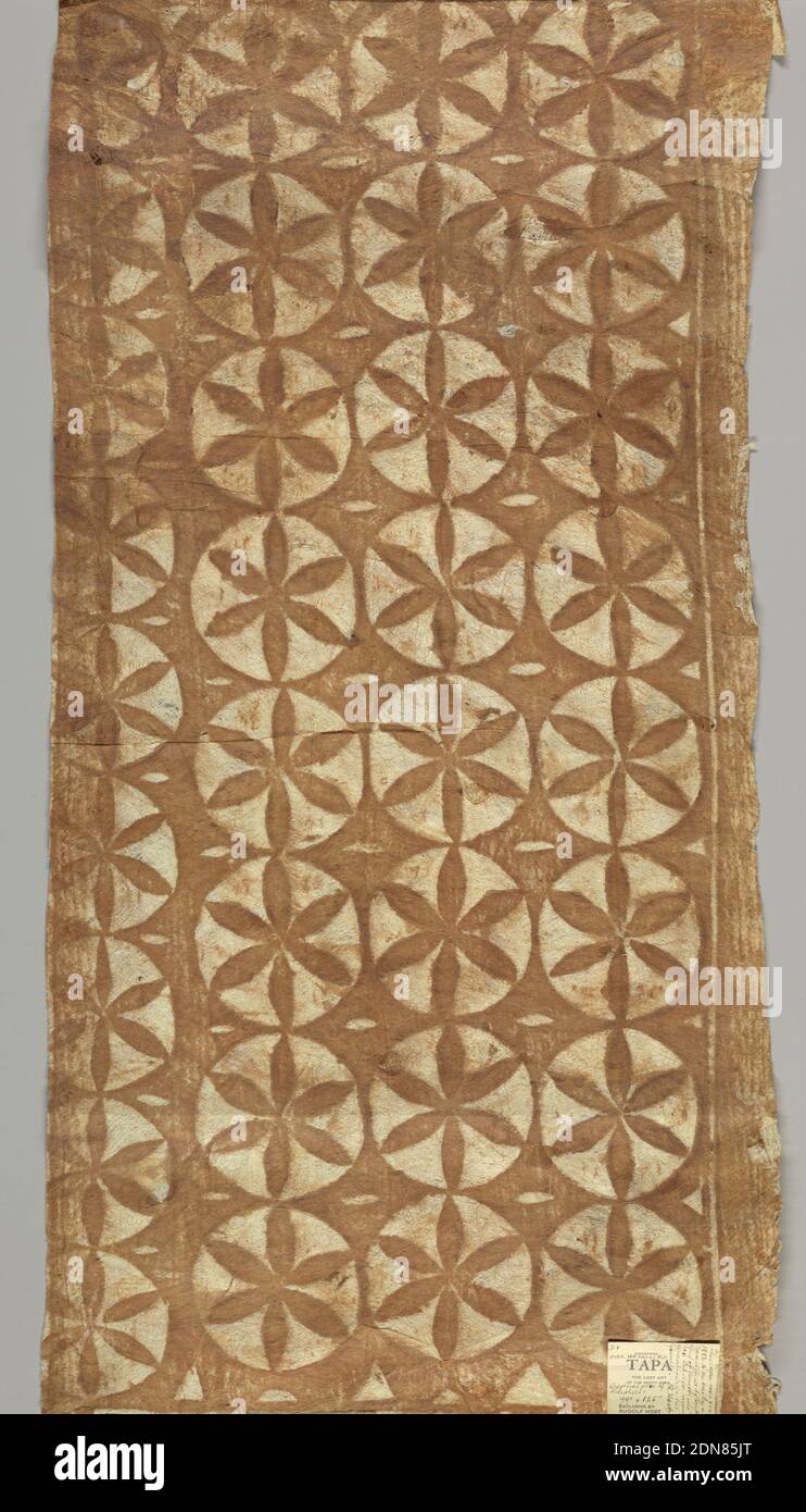 Tapa cloth, Medium: paper mulberry bark Technique: beaten, printed and painted, Tapa cloth printed in design of brown daisies on white circles on brown ground., Samoa, 1800–1850, non-woven textiles, Tapa cloth Stock Photo