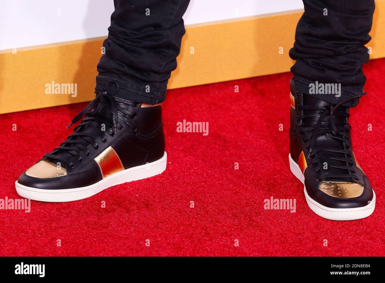 kevin hart shoes red