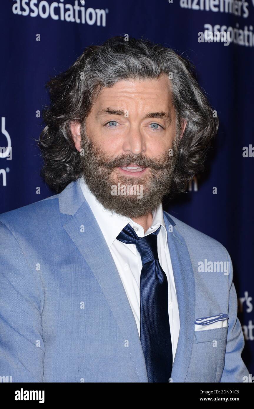 Timothy omundson hi-res stock photography and images - Alamy