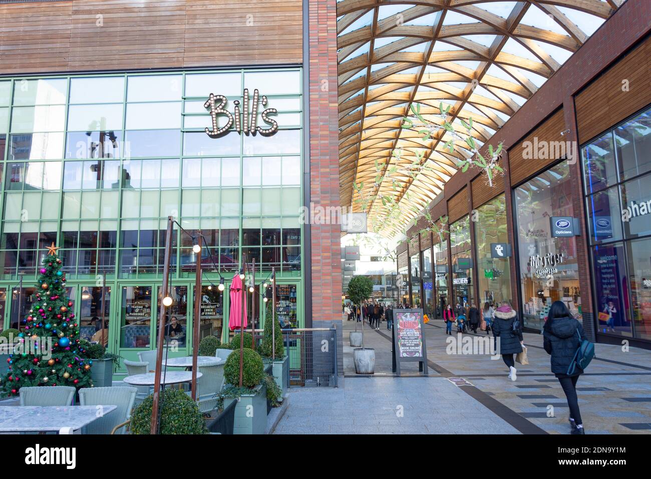 The Lexicon Shopping Centre at Christmas, Braccan Walk, Bracknell, Berkshire, England, United Kingdom Stock Photo