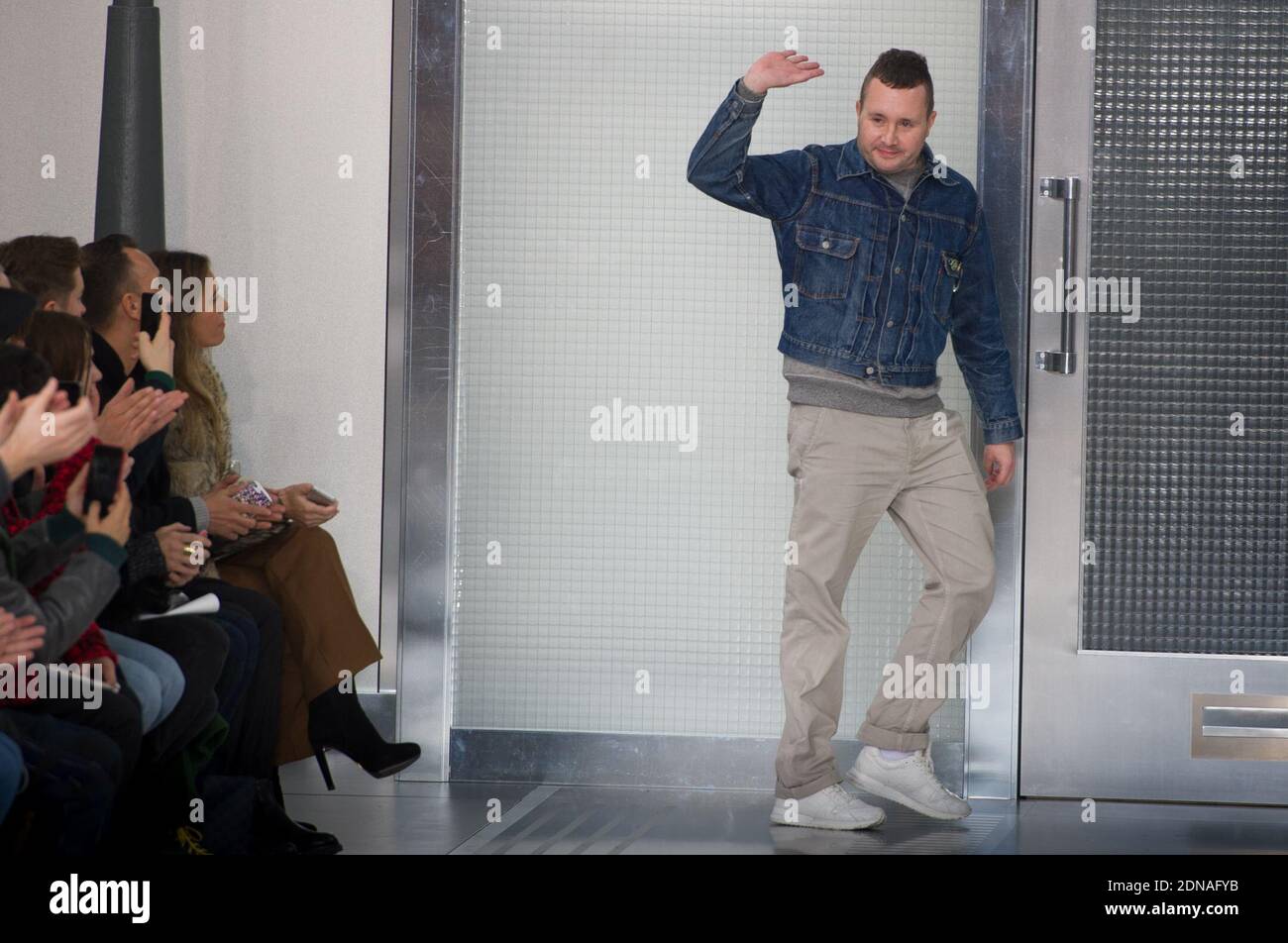Designer Kim Jones on the runway for Louis Vuitton Fall-Winter 2015/2016 men's collection presentation held at 'the grande Serre', Parc Andre Citroen in Paris, France, on January 22, 2015. Photo by Thierry Orban/ABACAPRESS.COM Stock Photo