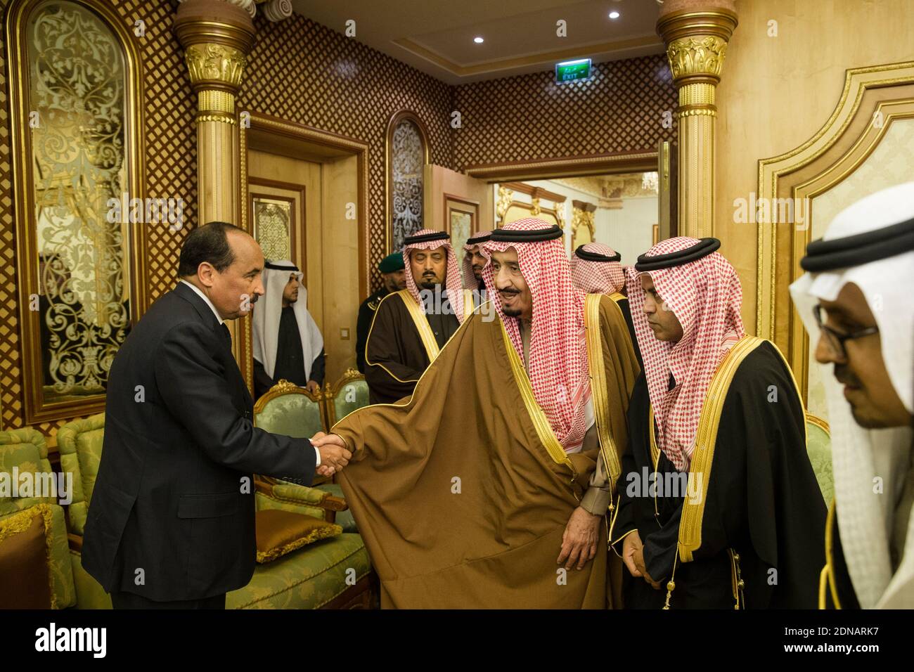 president-of-mauritania-mohamed-ould-abdel-aziz-l-expresses-his-condolences-to-the-new-saudi-king-salman-bin-abdul-aziz-c-on-the-death-of-the-late-saudi-arabian-king-abdullah-bin-abdulaziz-al-saud-during-a-ceremony-with-officials-from-all-over-the-world-at-the-diwan-royal-palace-in-riyadh-saudi-arabia-24-january-2015-politicians-from-all-over-the-world-have-been-converging-on-riyadh-to-offer-their-condolences-on-the-death-of-the-late-saudi-king-abdullah-bin-abdulaziz-al-saud-and-pay-their-respects-to-the-new-saudi-king-salman-bin-abdul-aziz-photo-pool-by-yoan-valatabacapressc-2DNARK7.jpg
