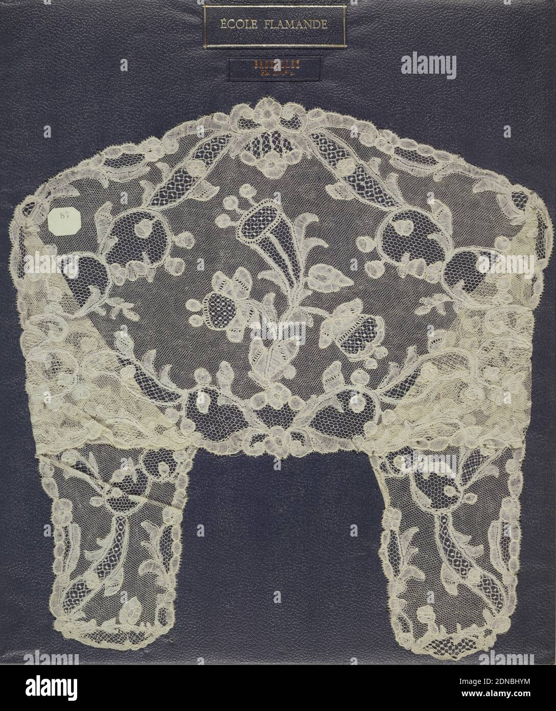Collar, Technique: bobbin lace, Bobbin lace collar, growing flowering plant, early 18th century Brussels, early 18th century, lace, Collar Stock Photo
