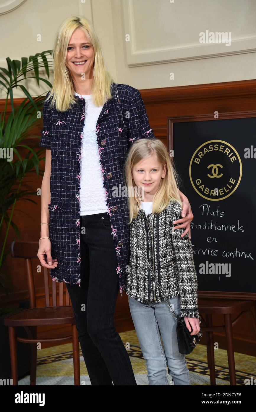 Carmen Kass attends Chanel Fall/Winter 2015-2016 Ready-To-Wear collection  show in Paris, France, on March 10, 2015. Photo by Nicolas  Briquet/ABACAPRESS.COM Stock Photo - Alamy