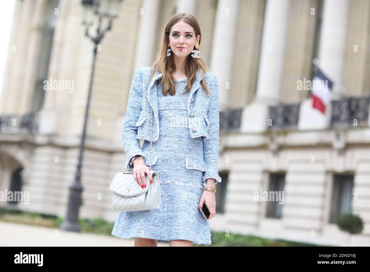 Street style, Chiara Ferragni (fashion blogger) arriving at Chanel  Fall/Winter 2015-2016 ready-to-wear show held at Grand Palais in Paris,  France, on March 10th, 2015. Photo by Marie-Paola  Bertrand-Hillion/ABACAPRESS.COM Stock Photo - Alamy