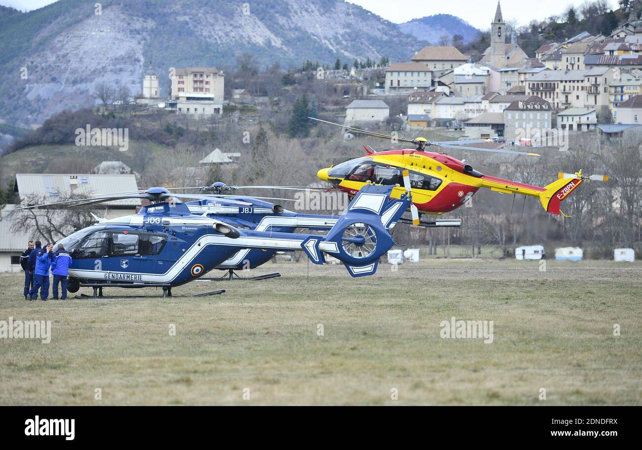 Rescuers are searching for debris and human remains at the crash site of Germanwings flight 4U 9525 near Seyne-les-Alpes, southeastern France on March 26, 2015. The Germanwings Airbus A320 aircraft crashed in the French Alps on March 24, 2015, carrying around 150 passengers and crew on board. Handout Photo by Francis Pellier/DICOM/ABACAPRESS.COM Stock Photo