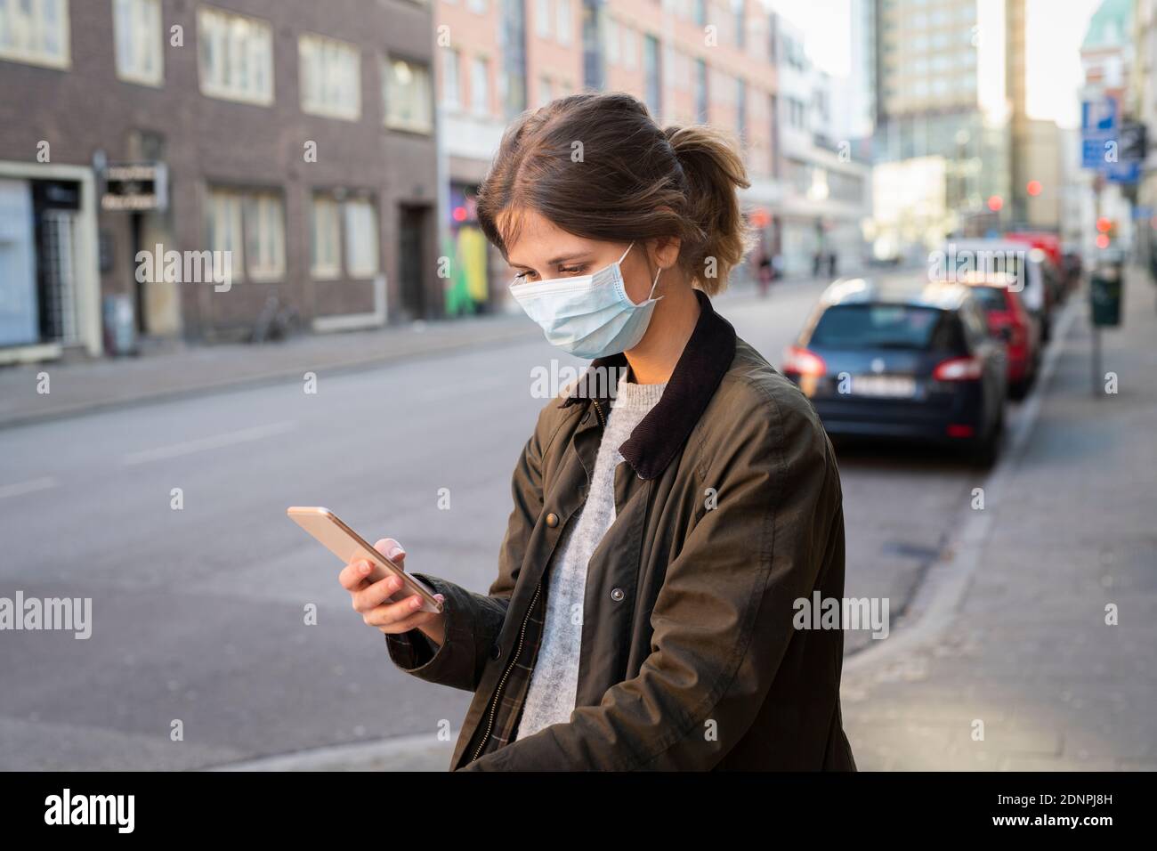 Woman wearing face mask on hi-res stock photography and images - Alamy