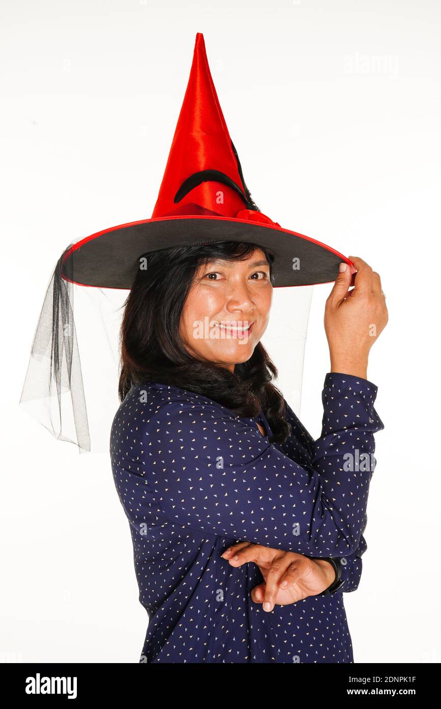 woman wearing witch hat