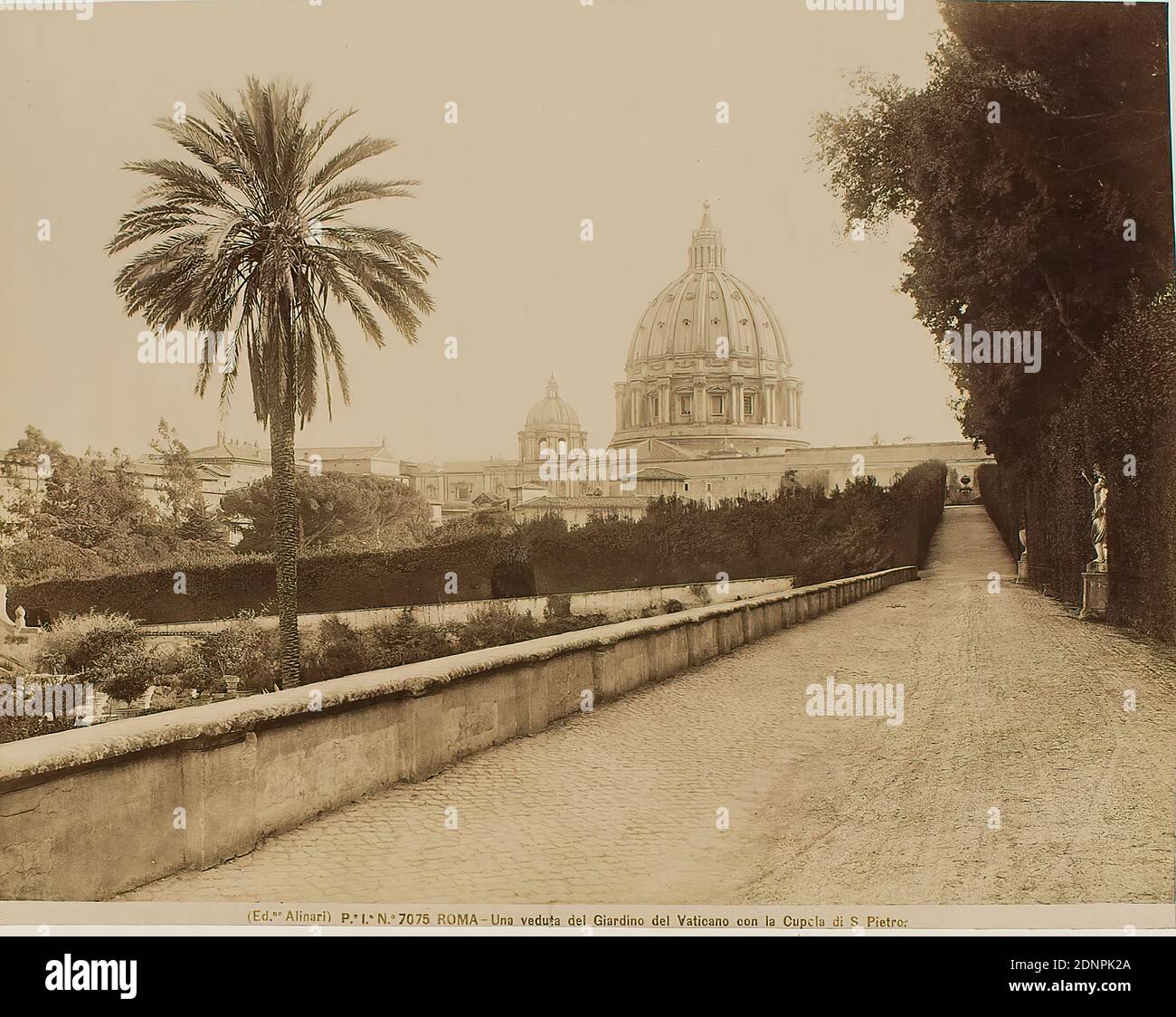 Vatican Size Rome Size of vatican city hi-res stock photography and images - Alamy