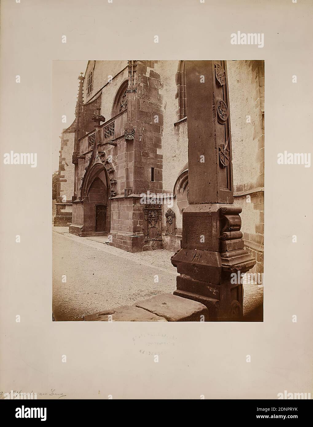 Georg Maria Eckert, Wimpfen am Berg, albumin paper, black and white positive process, image size: height: 26.10 cm; width: 21.00 cm, inscribed: cardboard recto and left: handwritten in lead 331 Wimpfen am Berg, dry stamp: cardboard recto and center: GEORG MARIA ECKERT HOF PHOTOGRAPH HEIDELBERG, architectural photography, architecture, exterior of a church, Bad Wimpfen Stock Photo