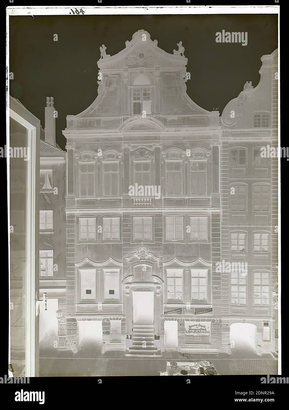 Wilhelm Weimar House Facade Grosse Reichenstrasse 35 Hamburg Glass Negative Black And White Negative Process Total Height 23 8 Cm Width 17 8 Cm Numbered Top Left In Black Ink 461 Photography Residential