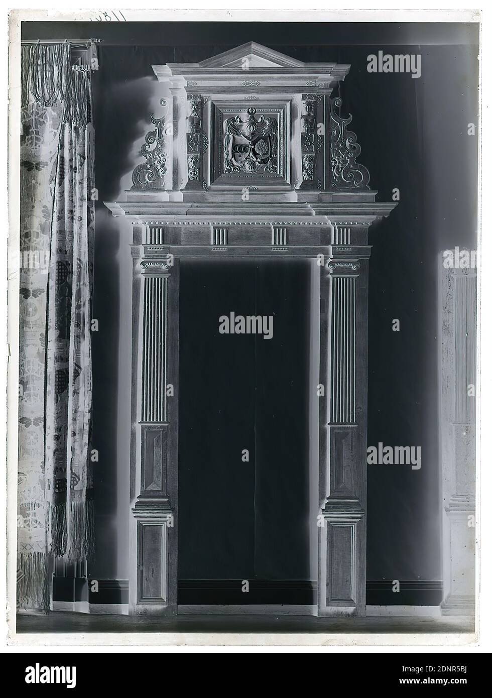 Wilhelm Weimar Clothing Door Luneburg Room Glass Negative Black And White Negative Process Total Height 23 8 Cm Width 17 8 Cm Numbered Top Left In Black Ink 1180 Handicrafts Arts And Crafts Industrial