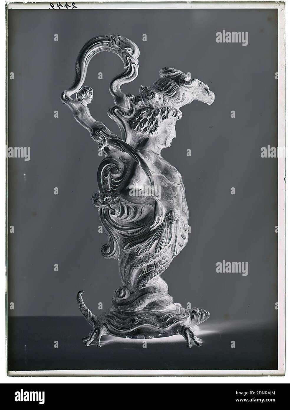Wilhelm Weimar, jug (fake), glass negative, black and white negative process, total: height: 23,8 cm; width: 17,8 cm, numbered: top left: in black ink: 2449, photography, Work of Applied Arts (metals), Mythical creatures, Monsters, Legendary figures, Shell, Ornaments, Turtles, Sea Animals, Ornaments, Candlesticks, Candelabra Stock Photo