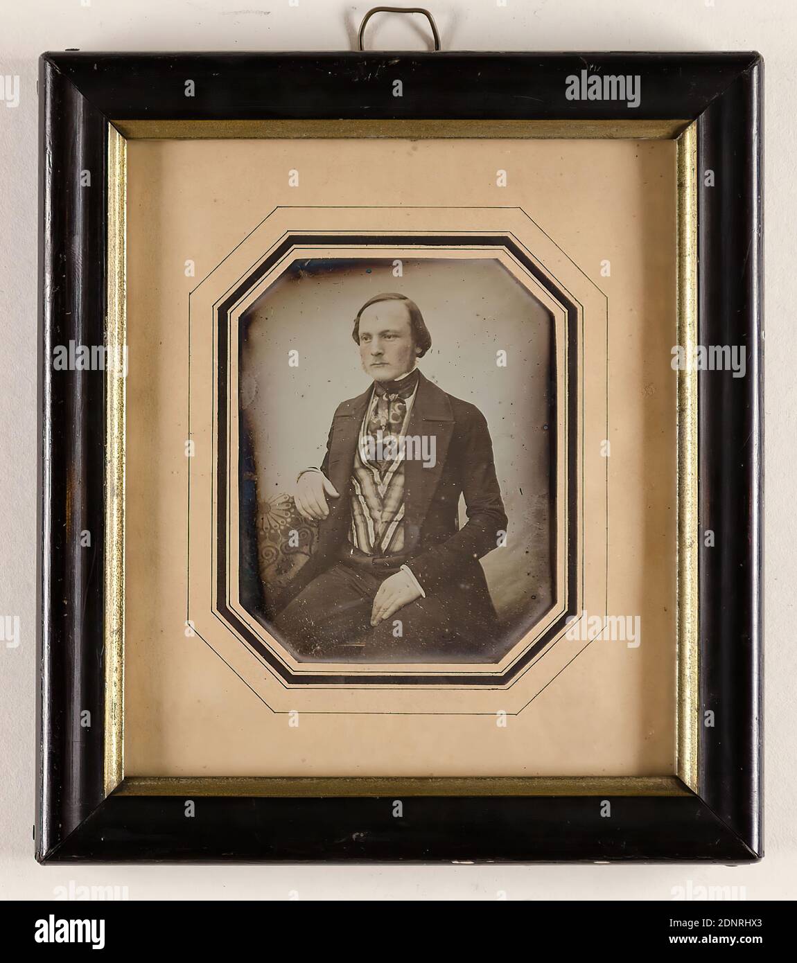 Mr. Knoop, Staatliche Landesbildstelle Hamburg, collection on the history of photography, daguerreotype, picture size : height: 8,80 cm; width: 6,90 cm, portrait photography, half-length portrait, knee, man, seated figure Stock Photo